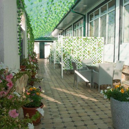 B&B Lake House Hotel Yusufkhona Exterior foto